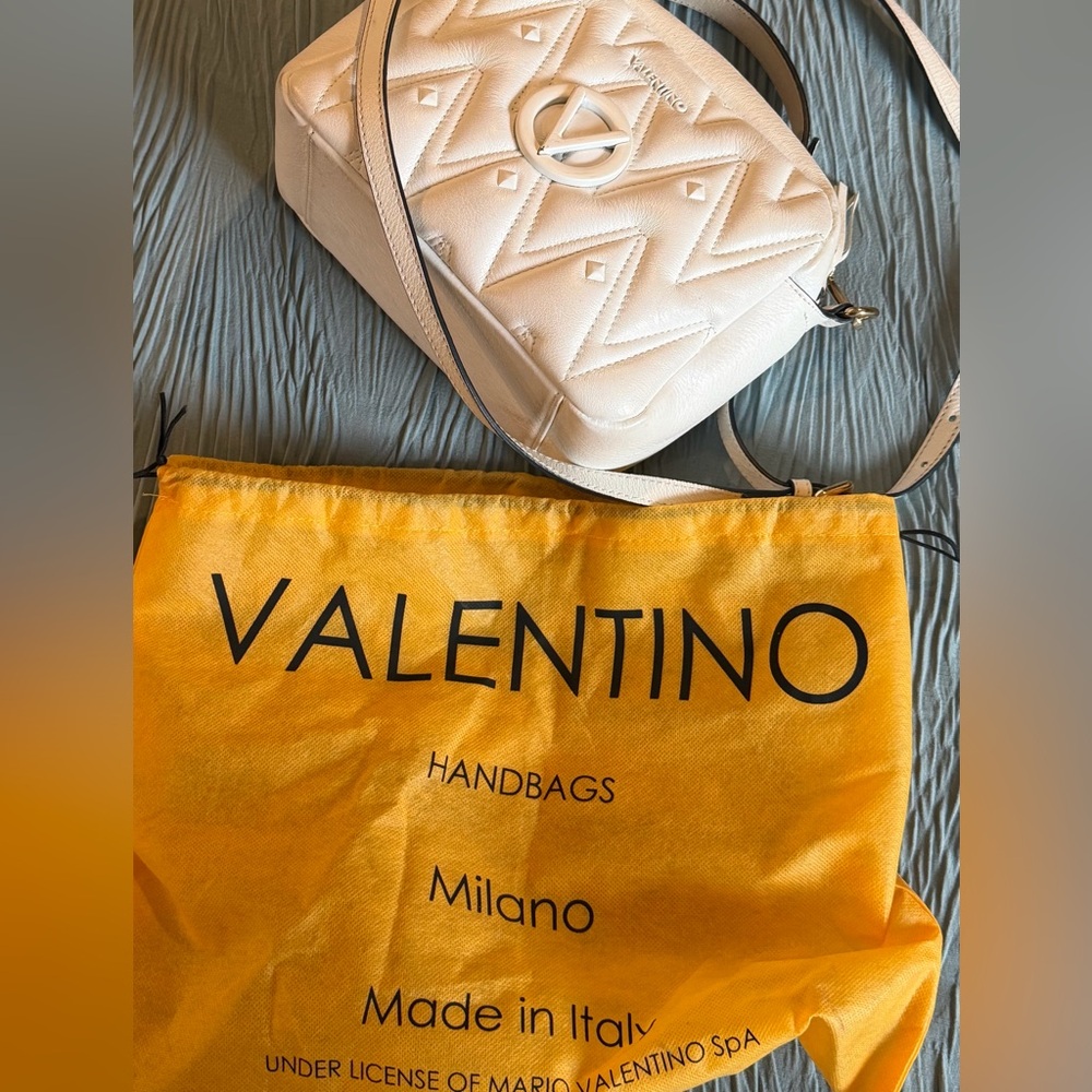 Valentino Cream Quilted Logo Crossbody Bag - Picture 6 of 6